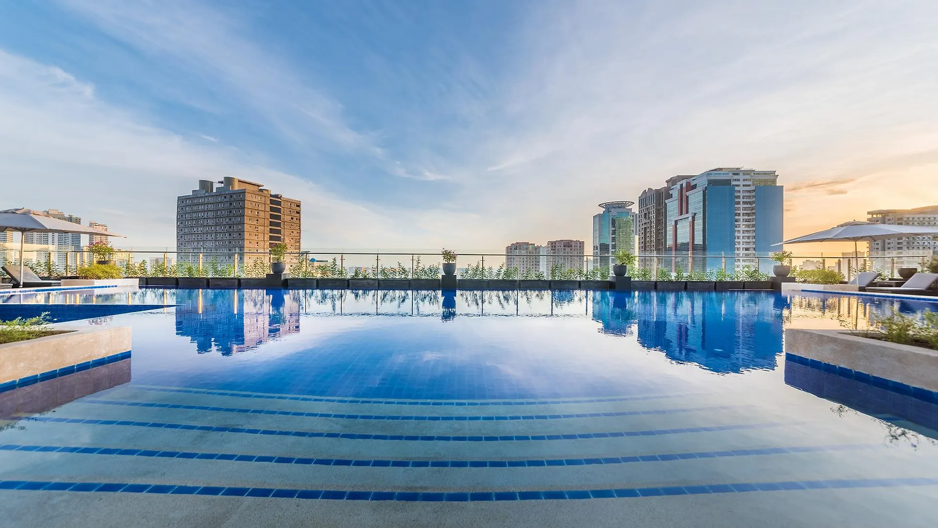 Hotel Seda Residences Makati Makati City